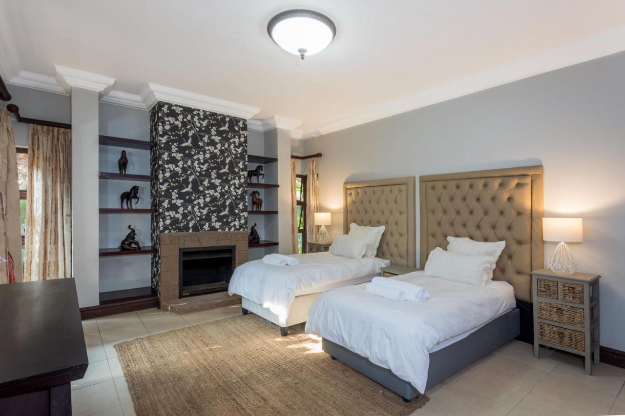 9 The Pin - Zimbali 6 Bedroom Villa