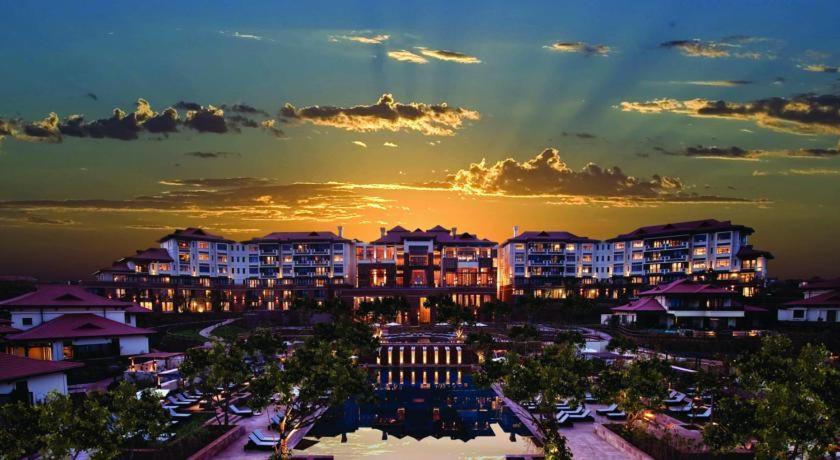 9 The Pin - Zimbali 6 Bedroom Villa *